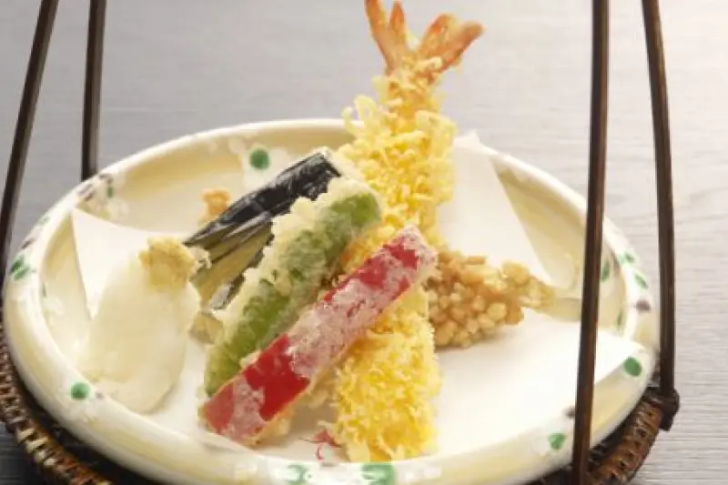 季節の天婦羅盛り合わせ