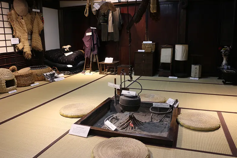 湯沢町 歴史民俗資料館 雪国館
